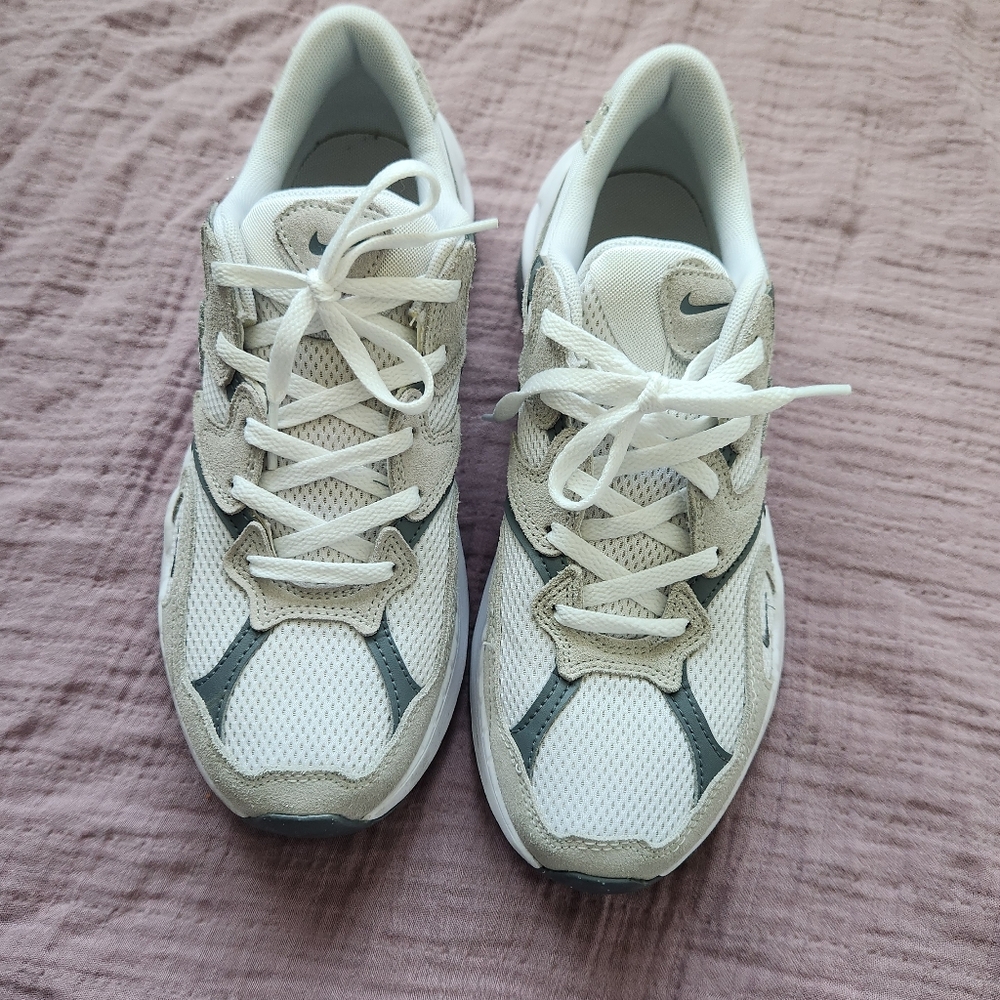 Nike White and Gray Sneakers